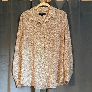 Banana Republic White and Black Button Down Shirt